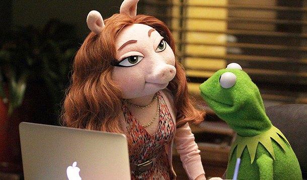Kermit has a new girlfriend 