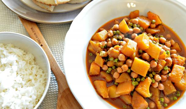 Roasted squash and chickpea curry