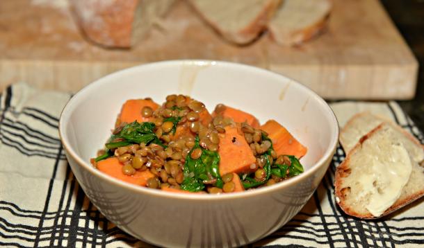 lentil_stew_with_sweet_potatoes_and_spinach_and_crusty_bread
